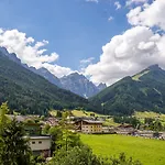 فندق Biohotel Rastbichlhof 4*