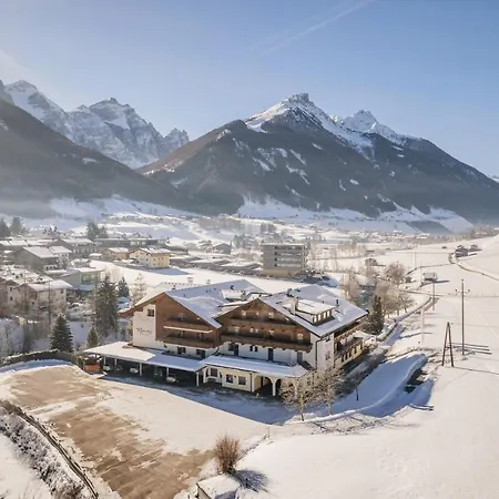 Hotel Biohotel Rastbichlhof Inkl Stubai Super Card 4*