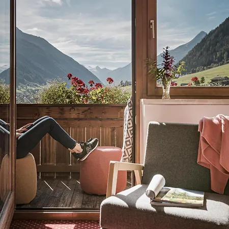 Hotel Biohotel Rastbichlhof Inkl Stubai Super Card 4*