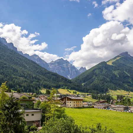 Hotel Biohotel Rastbichlhof Inkl Stubai Super Card 4*