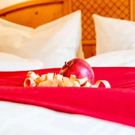 Hotel Biohotel Rastbichlhof Inkl Stubai Super Card 4*